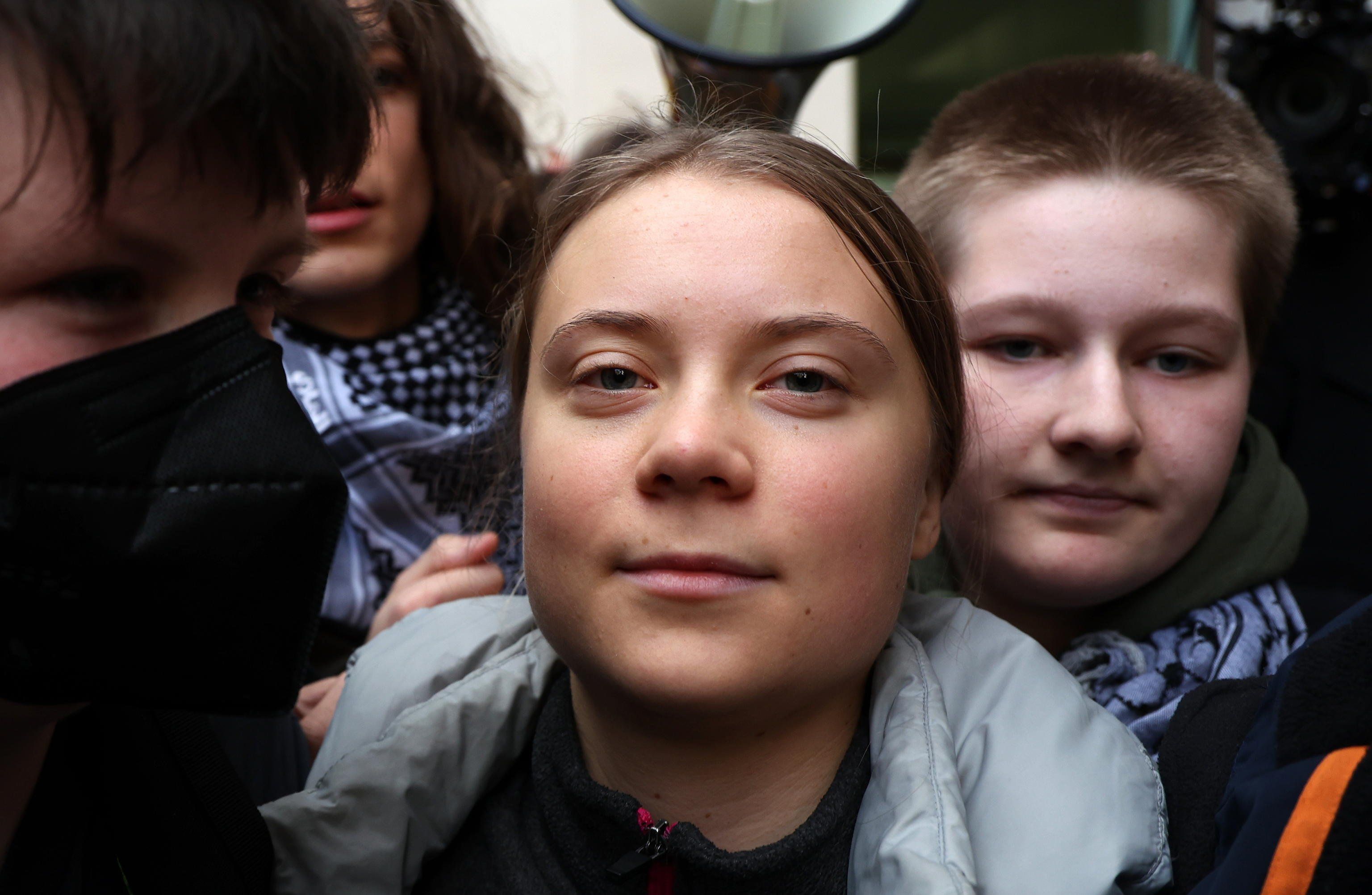 Chiese occupate dal credo climatico. E i sacerdoti applaudono dal pulpito