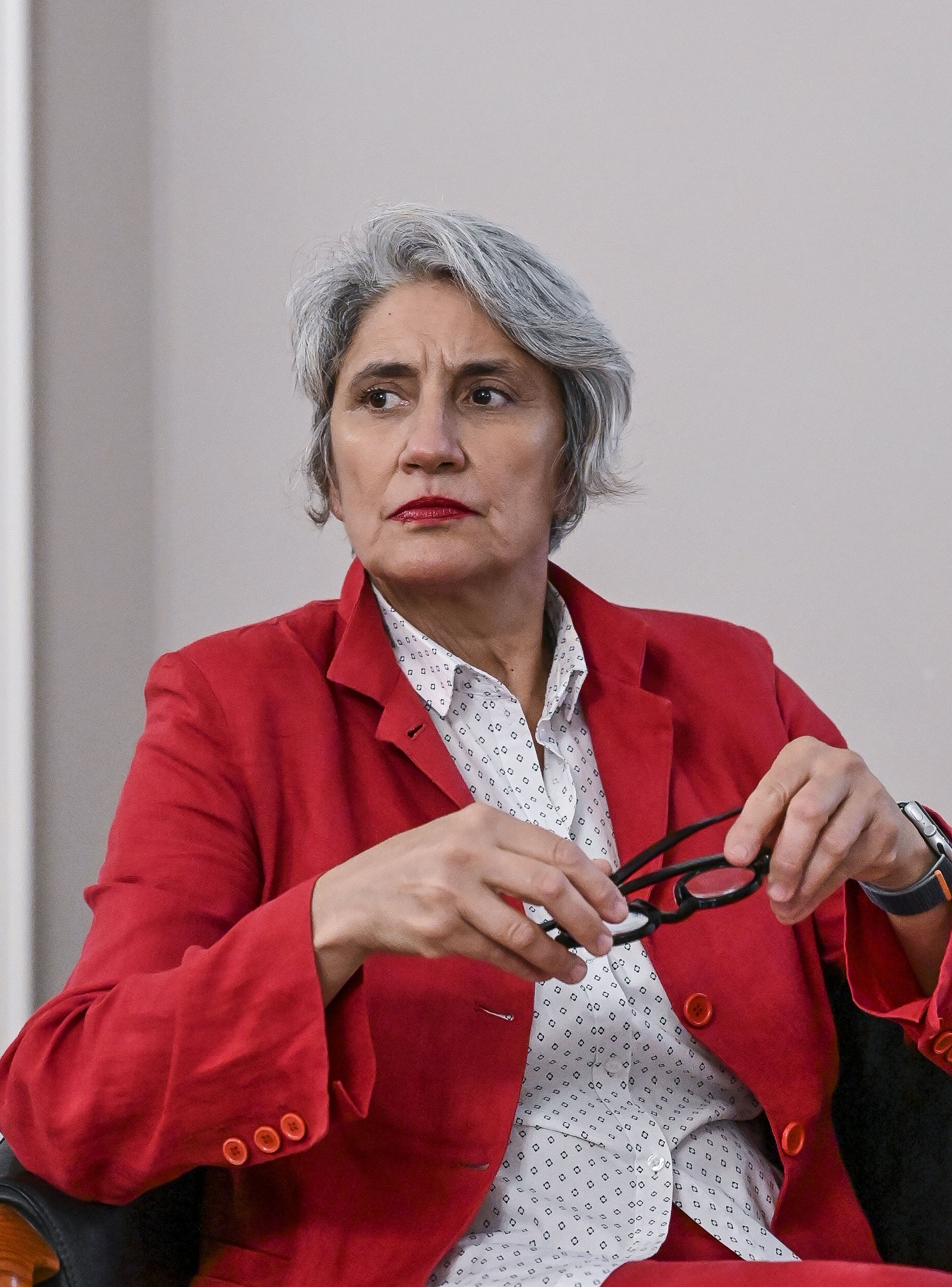 Valditara si pente, Concia fuori dalle aule