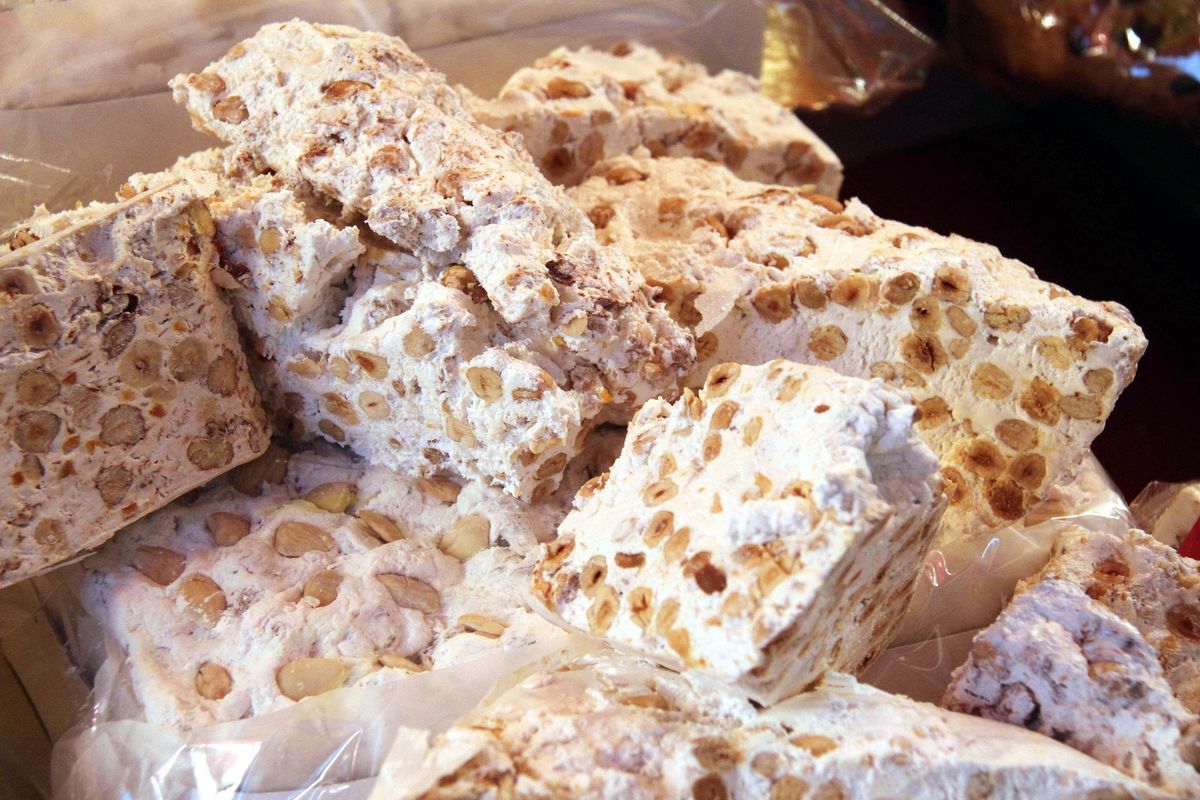 Croccante o morbido, a Natale il torrone non può mai mancare (senza esagerare)