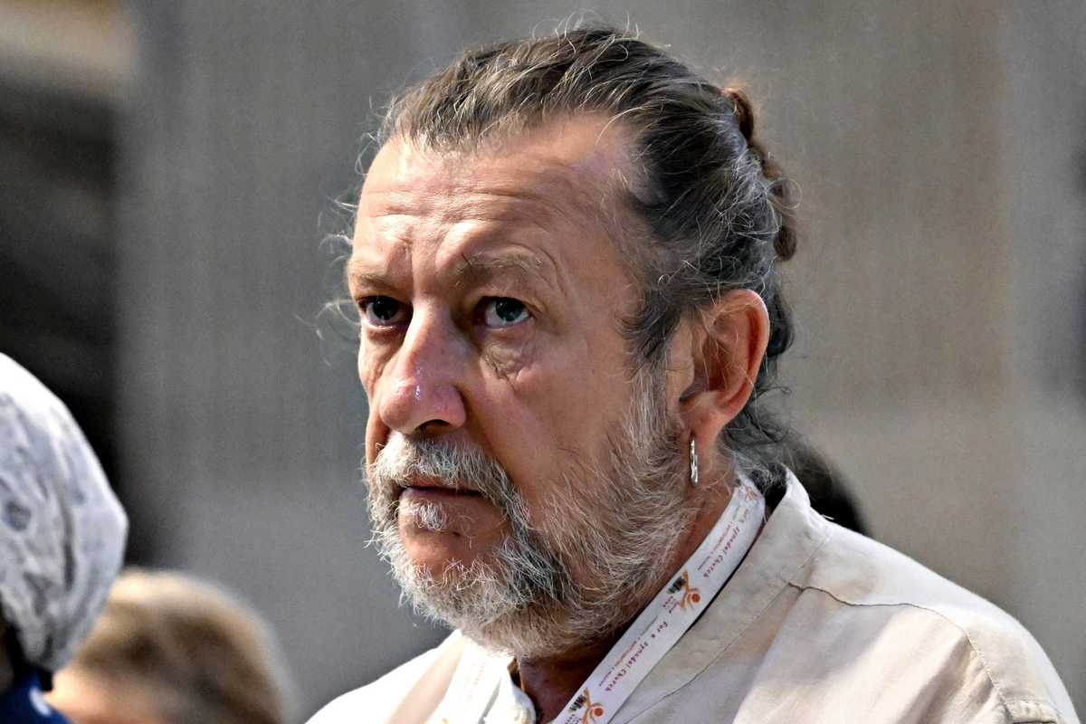 Ora Casarini nega negoziati con Haftar. Ma i messaggi tradiscono Caccia