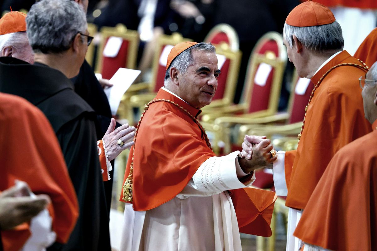 Becciu condannato a cinque anni e mezzo