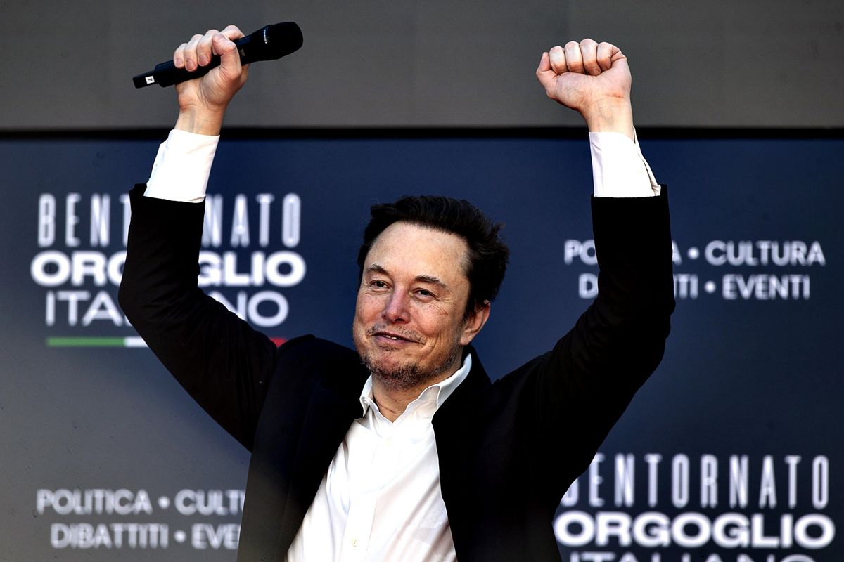 Figli, Starlink e Ia: Musk si prende la scena