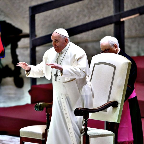 Papocchio del Papa sulle coppie gay