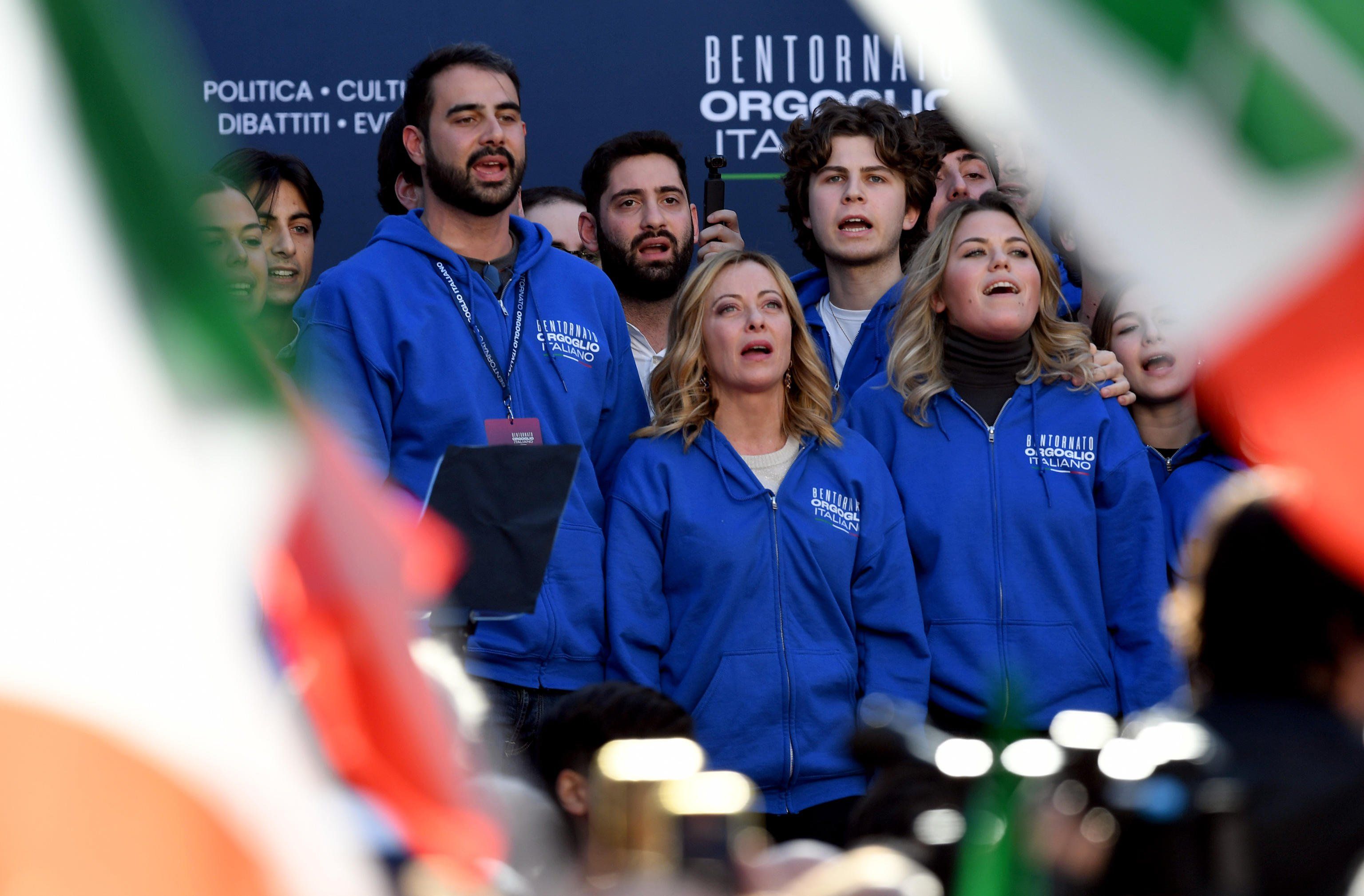 La destra non cerchi patenti di rispettabilità