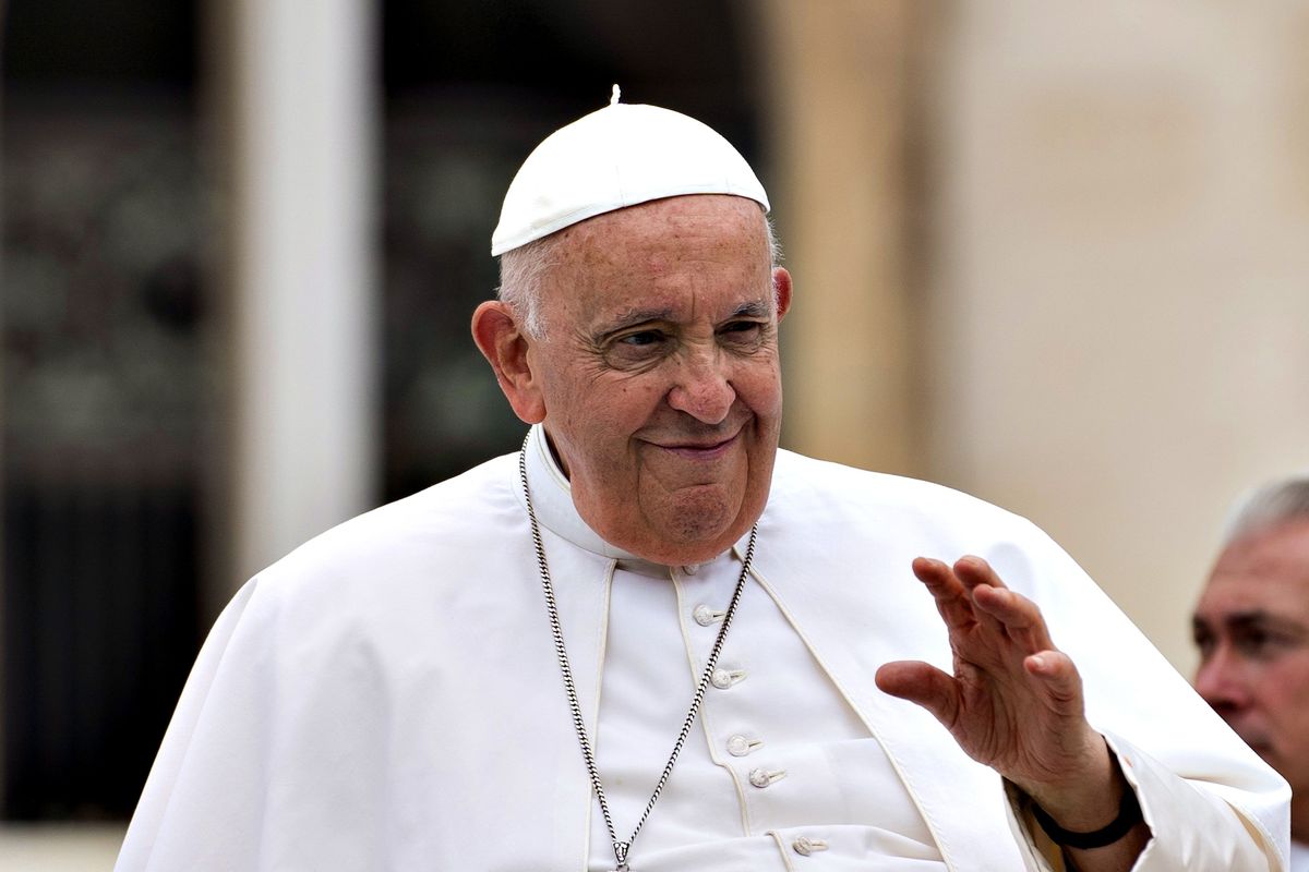 Con la benedizione alle coppie gay il Papa alimenta i venti di scisma