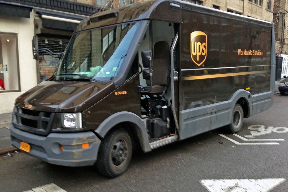 UPS driver, UPS jobs, applying for UPS, become UPS driver, UPS driver paycheck