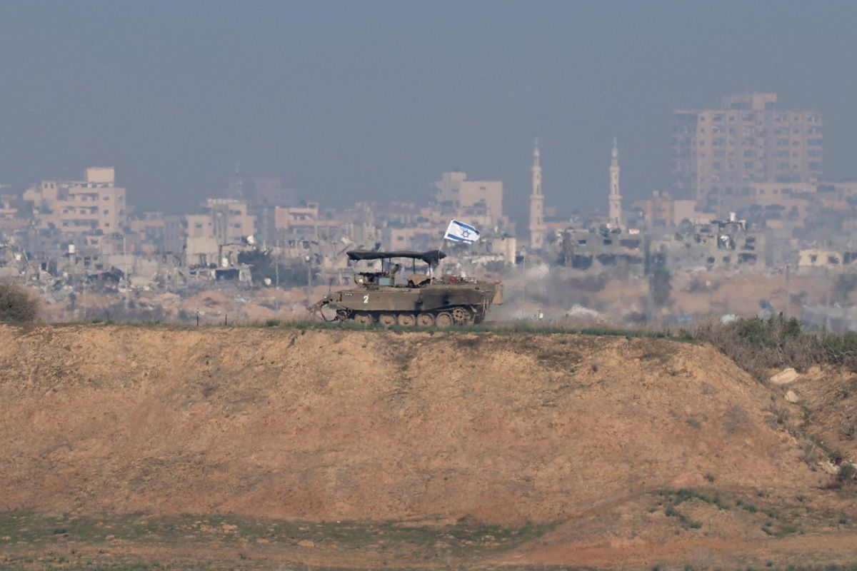 Israele: «Presa una base di Hamas». Colpito anche l’aeroporto di Aleppo