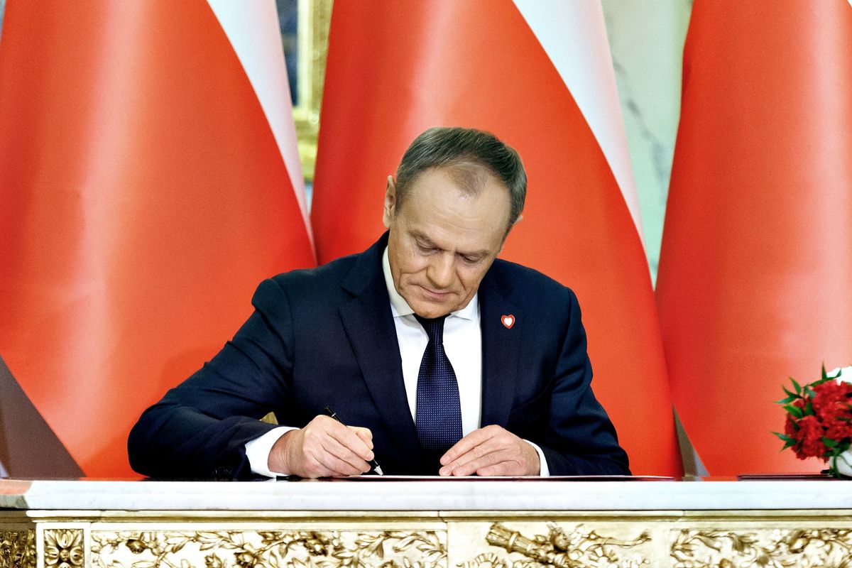 Tusk fa le purghe e gli europeisti applaudono