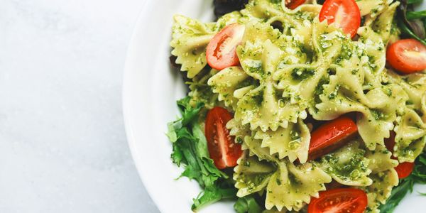 Pesto salad bowl
