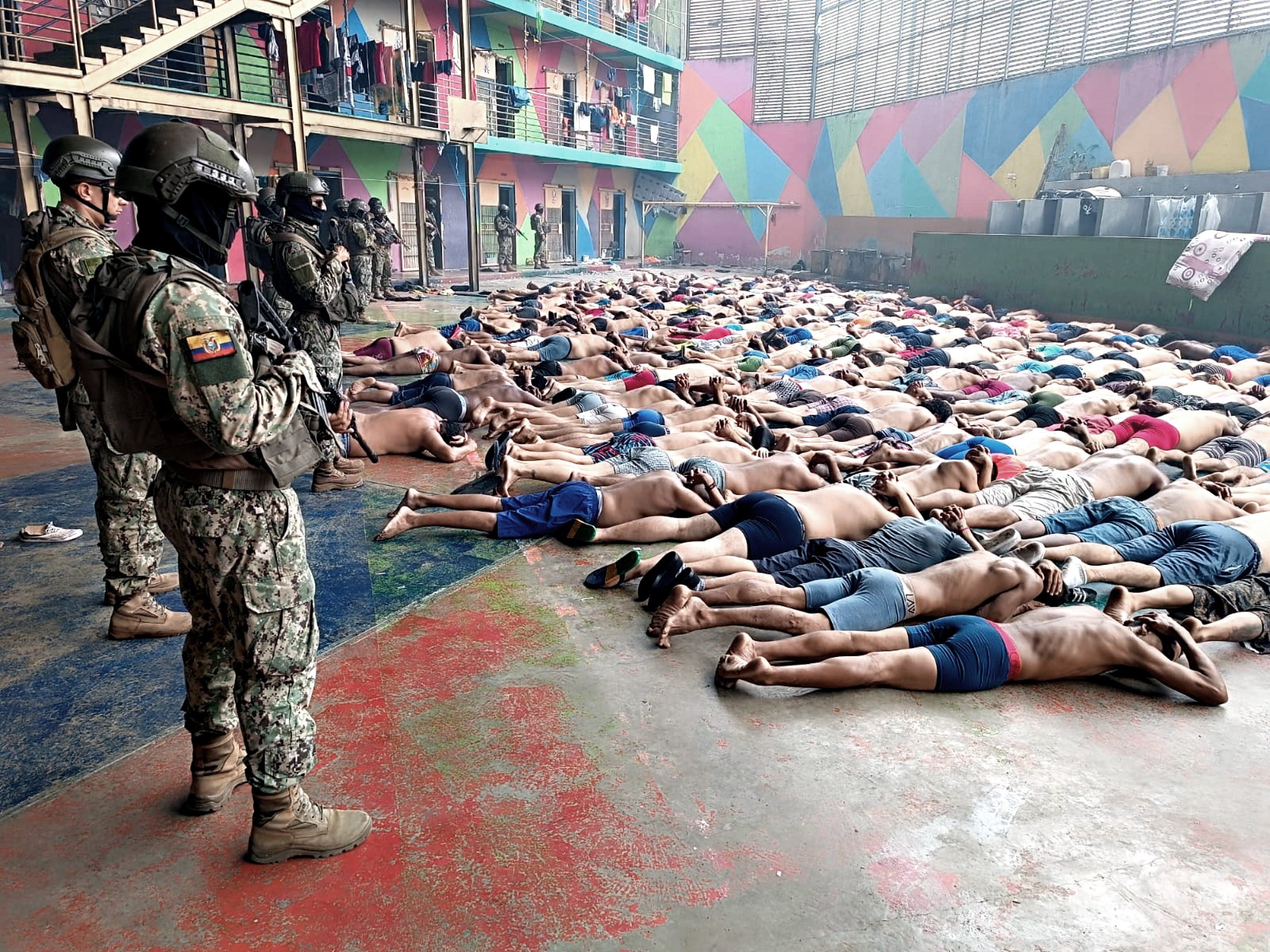 L’Ecuador dichiara guerra ai suoi narcos