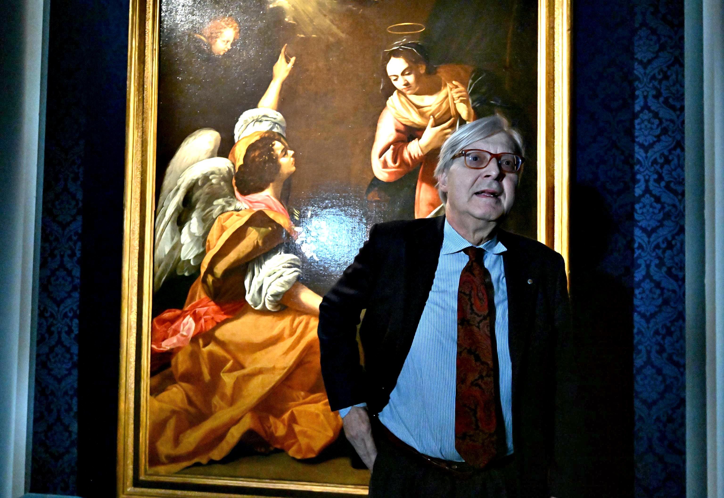 Quadro rubato, Sgarbi si difende (e non ha intenzione di dimettersi)