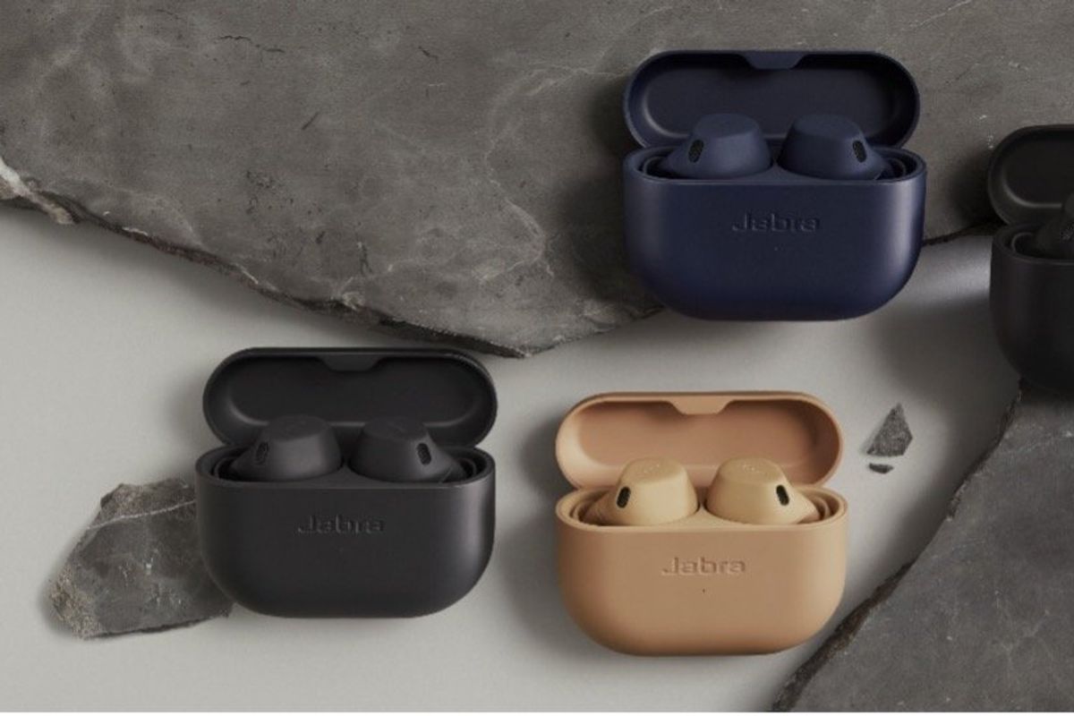 a photo of Jabra Elite 10 and Elite 8 Active earbuds