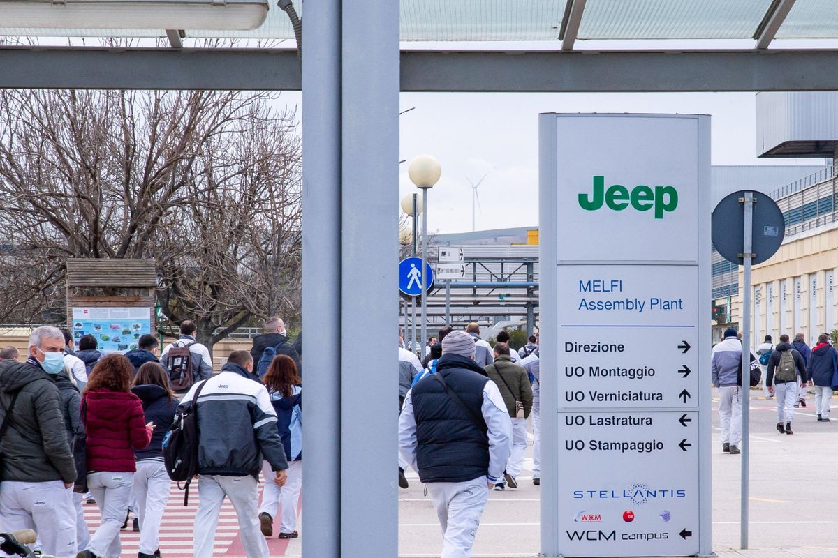 Altro stop per la produzione a Melfi. Ora l’indotto si ribella a Stellantis