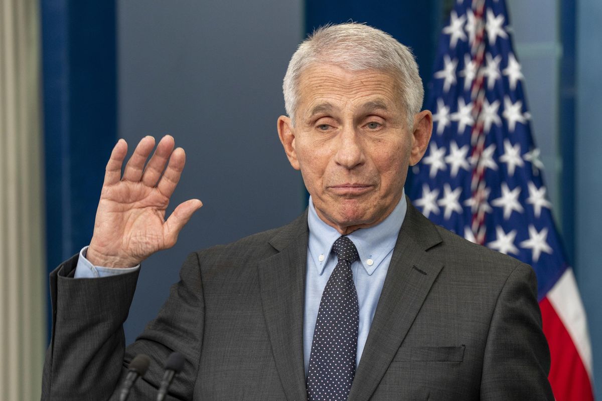 I 100 «non ricordo» di Fauci sul Covid: «Il distanziamento? Non avevamo prove»