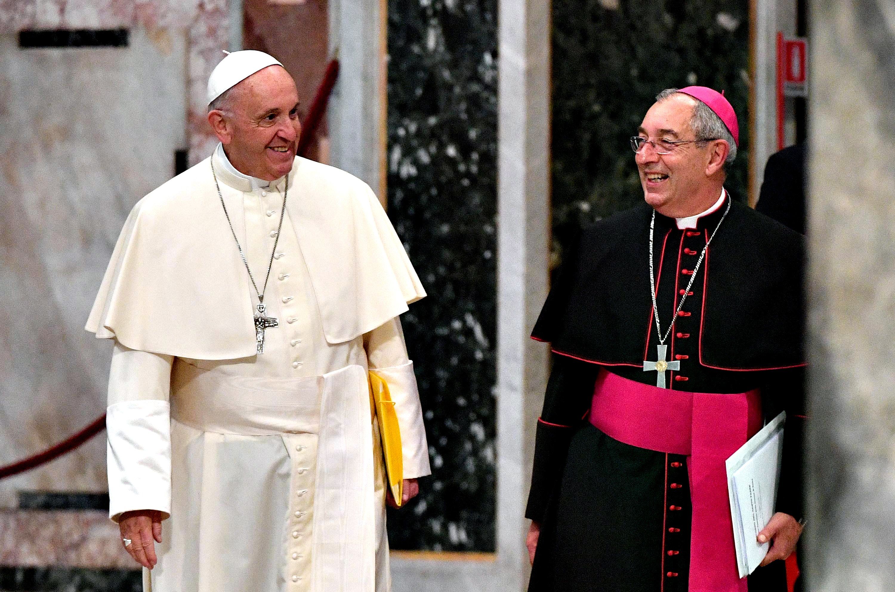 Tensioni col clero: il Papa blinda l’incontro