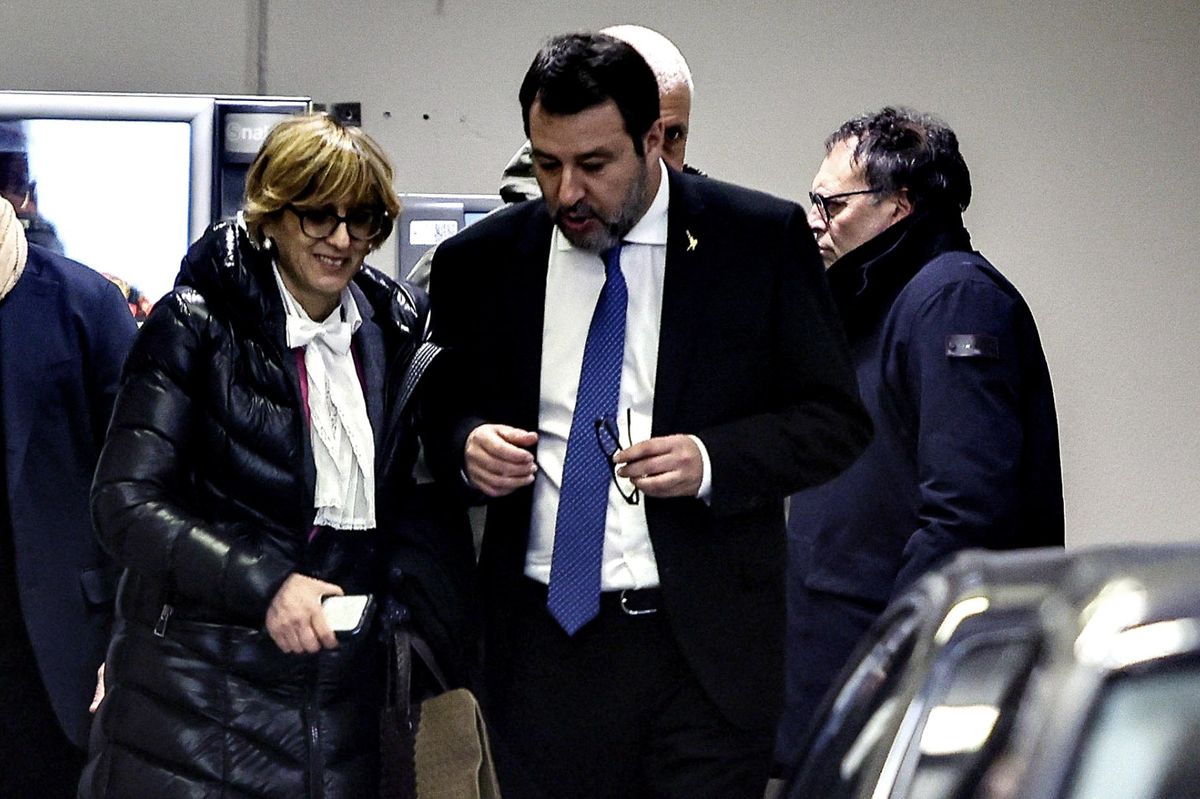 Open Arms, Salvini sbugiarda Conte: «Condivideva tutto, poi cambiò idea»