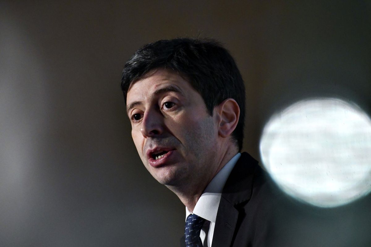 L’eredità avvelenata di Speranza: piano gender per i bimbi a scuola