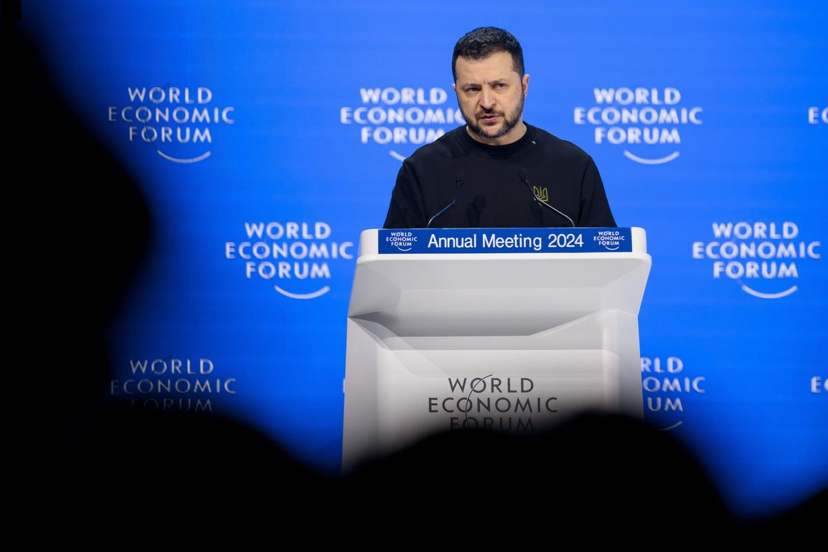 Più sanzioni a Mosca, altre armi e soldi. Zelensky esige dall’Ue un nuovo salasso