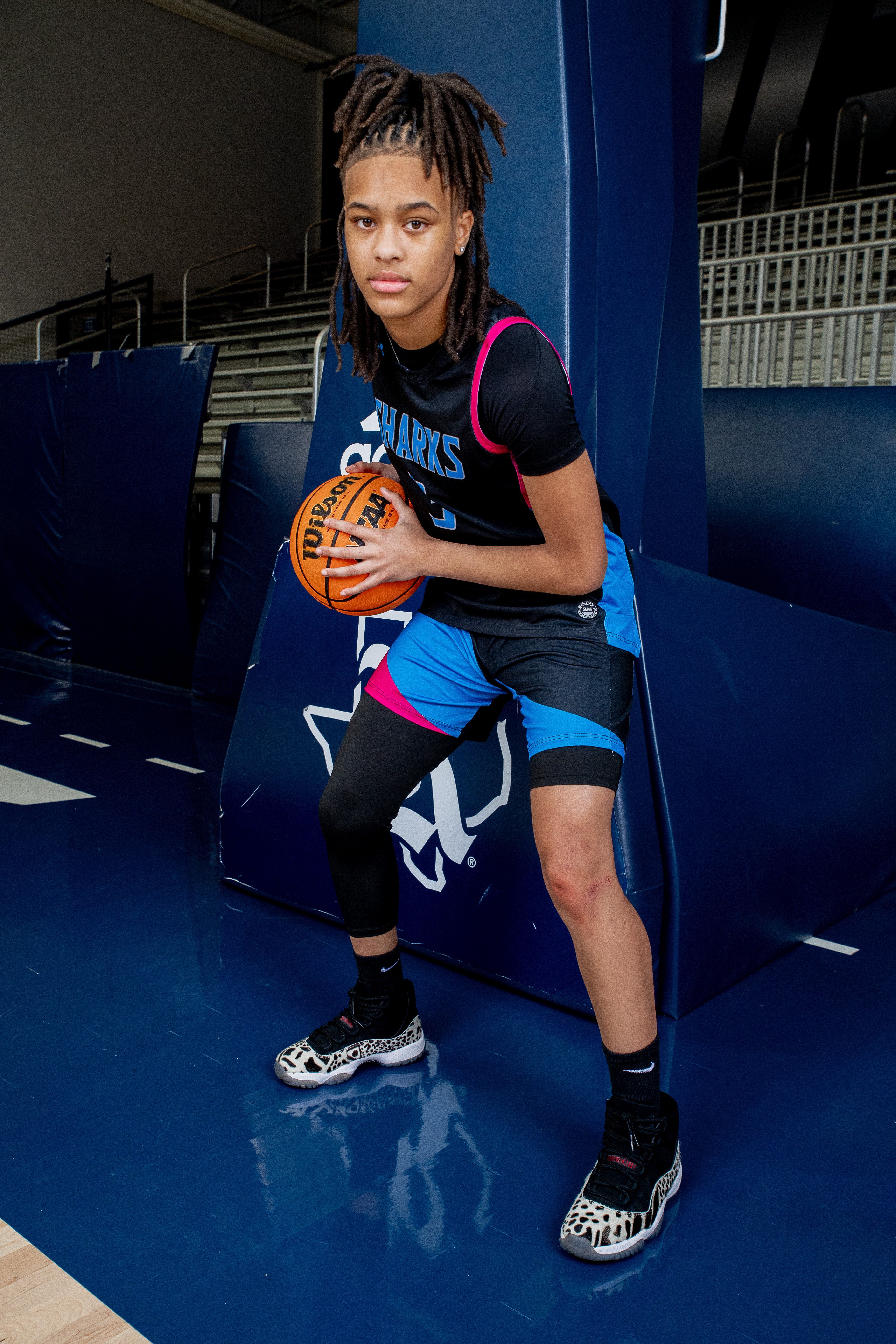 7PM &ndash; Girls Basketball: Cedar Park vs. Leander