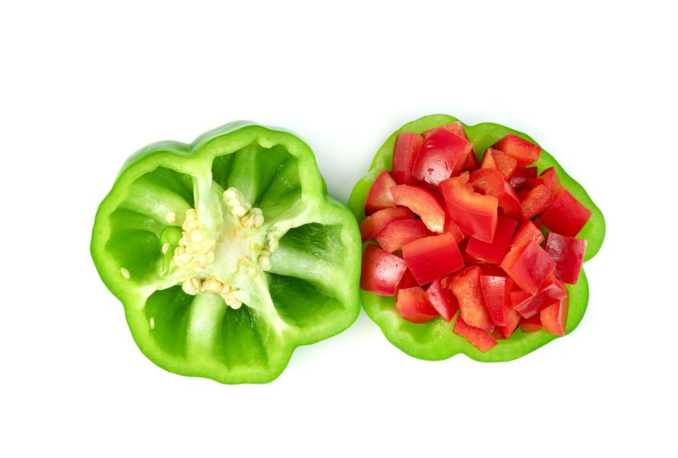 Green-bell-pepper-cut-in-half