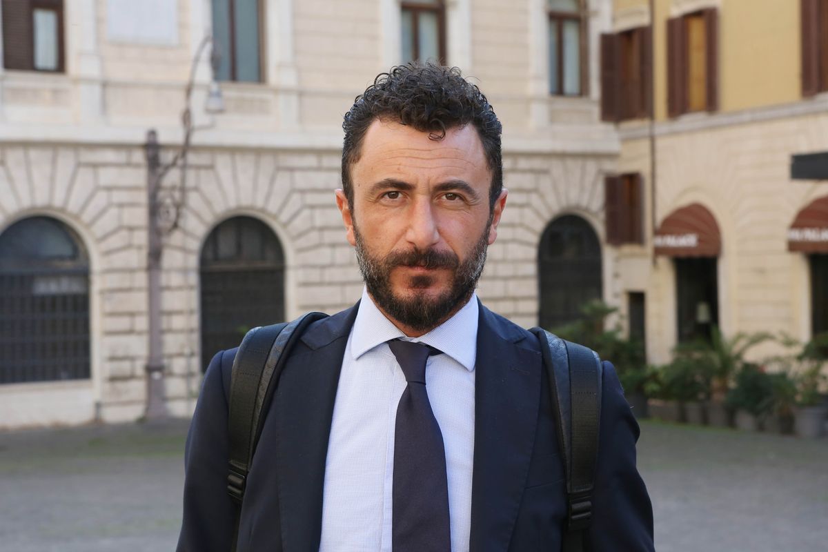 Racconti opposti sul caso di Pozzolo: «È stato lui». «Sospetti sulla scorta»