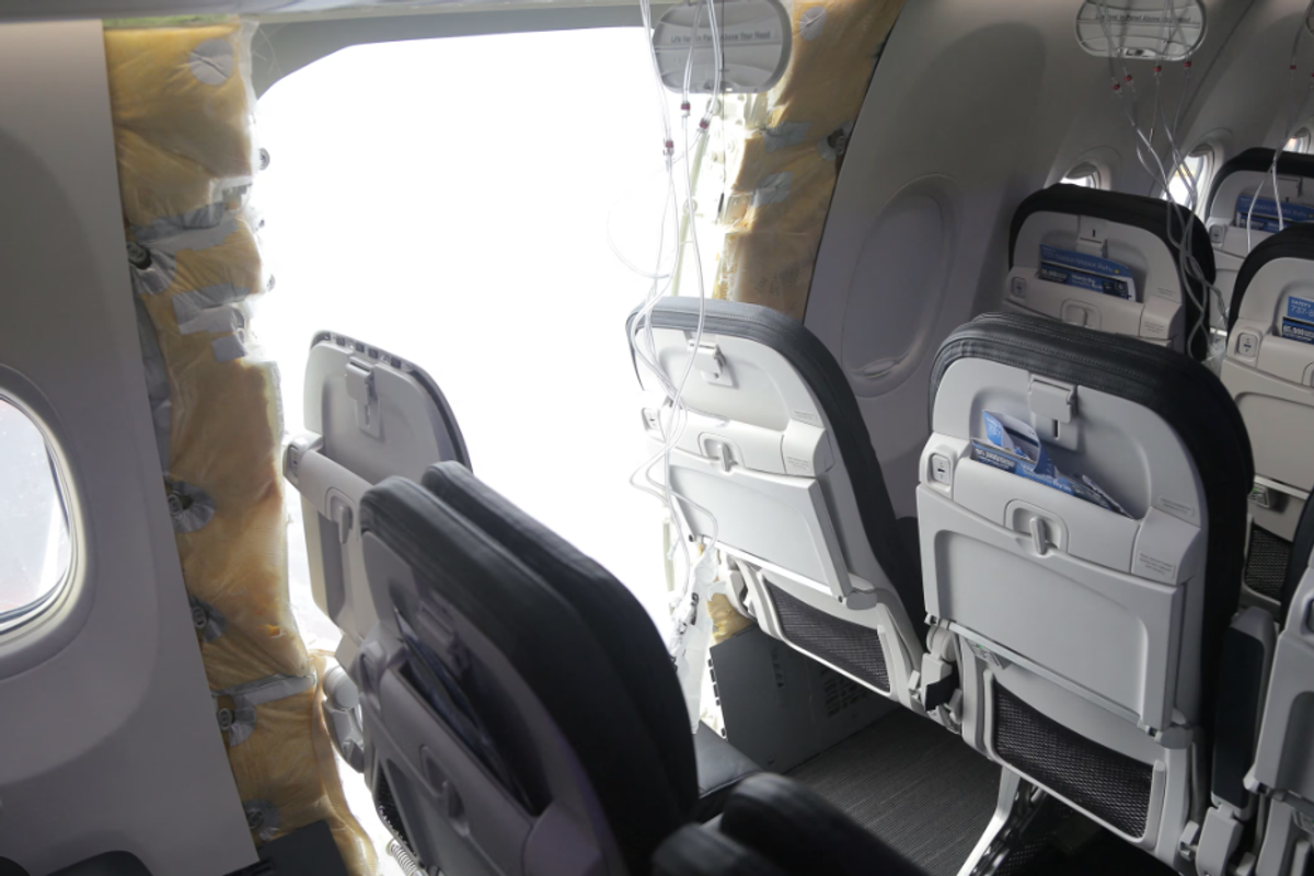 Young Reporter Exposes Boeing Scandal In Near-Disaster -- While Big Media Yawn