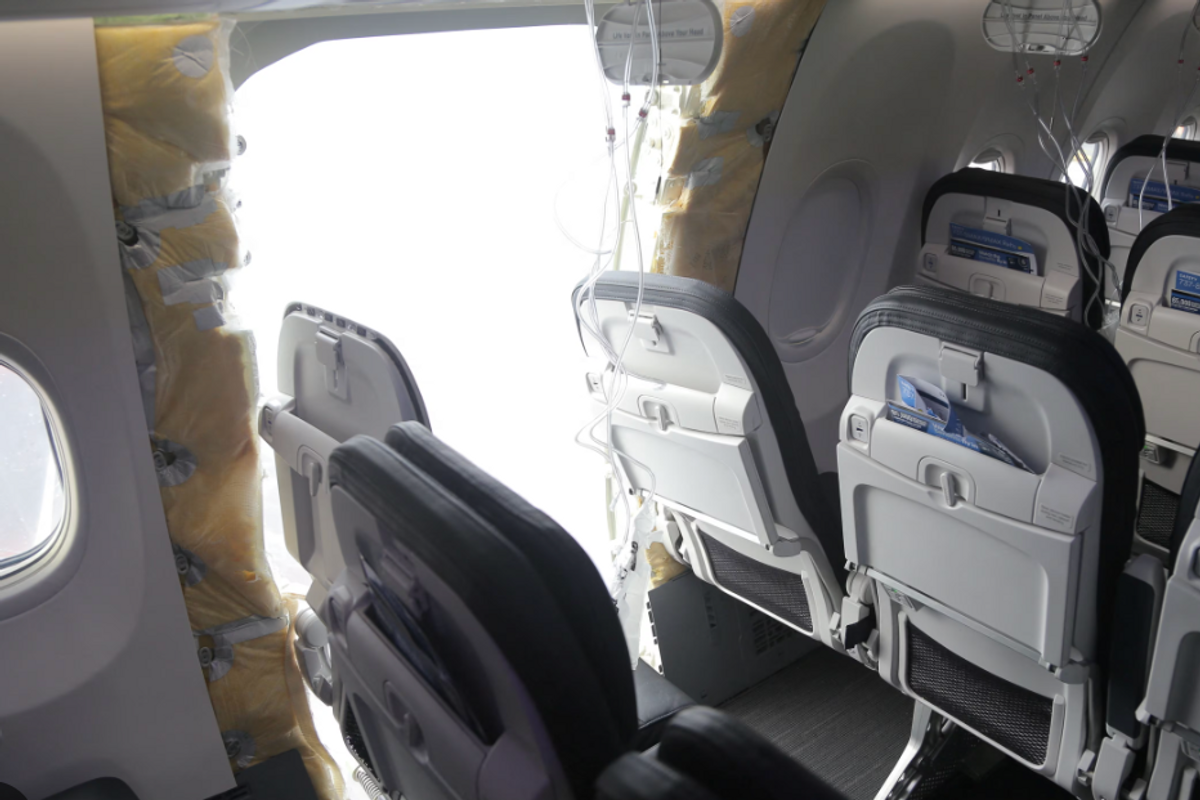 Young Reporter Exposes Boeing Scandal In Near-Disaster -- While Big Media Yawn