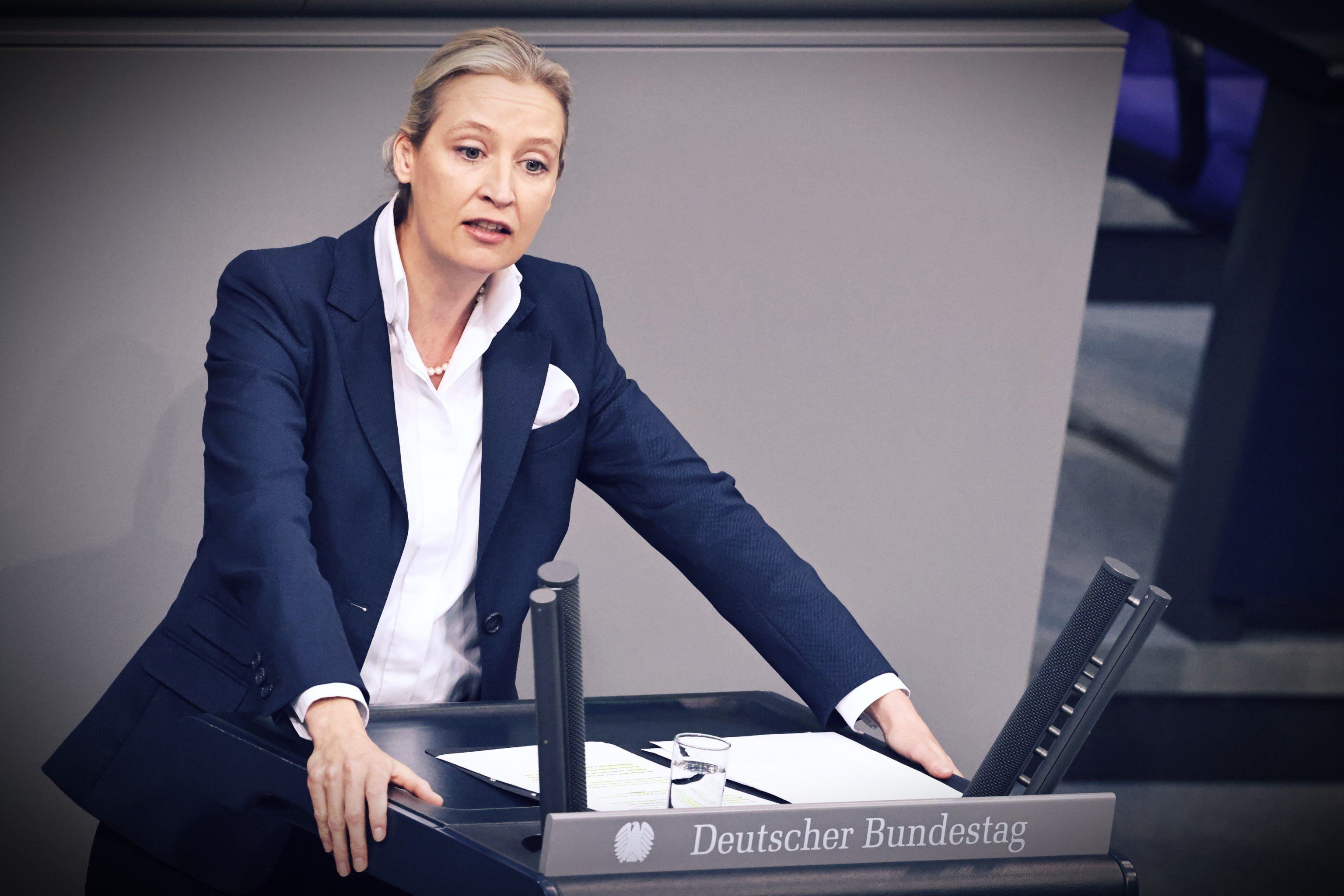 Afd spaventa l’Ue: «Referendum per uscire»