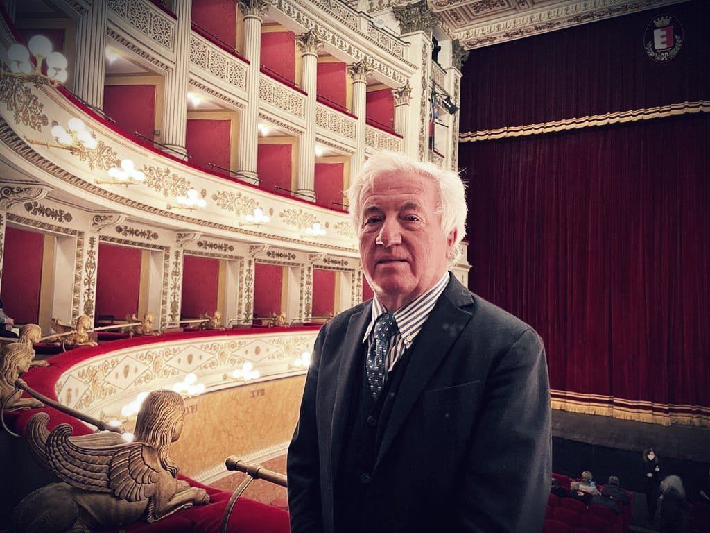 La sinistra si dispera per De Fusco ma dimentica i «poltronifici rossi»