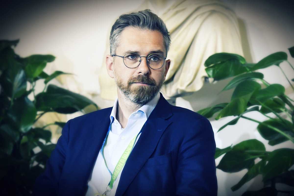 Sui 30 all’ora scatta l’indottrinamento in aula