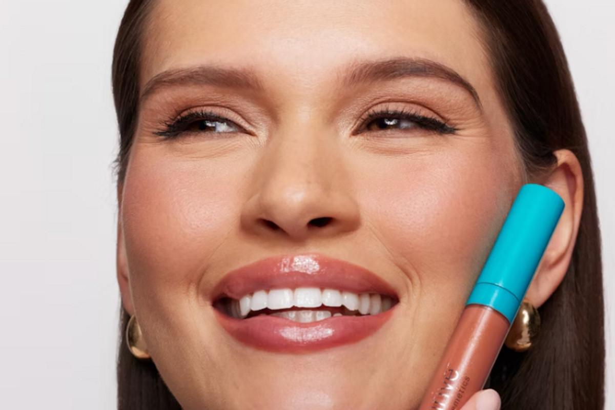 5 Reasons Why You HAVE To Try Thrive Causemetics’ New Sheer Strength™️ Lip-Plumping Peptide Gloss