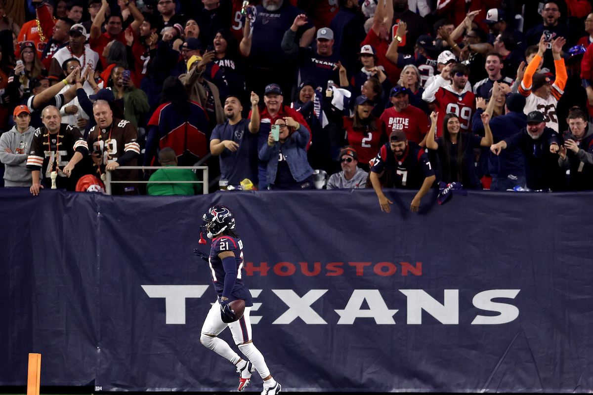 Deciphering the inconsistencies in latest Texans criticism