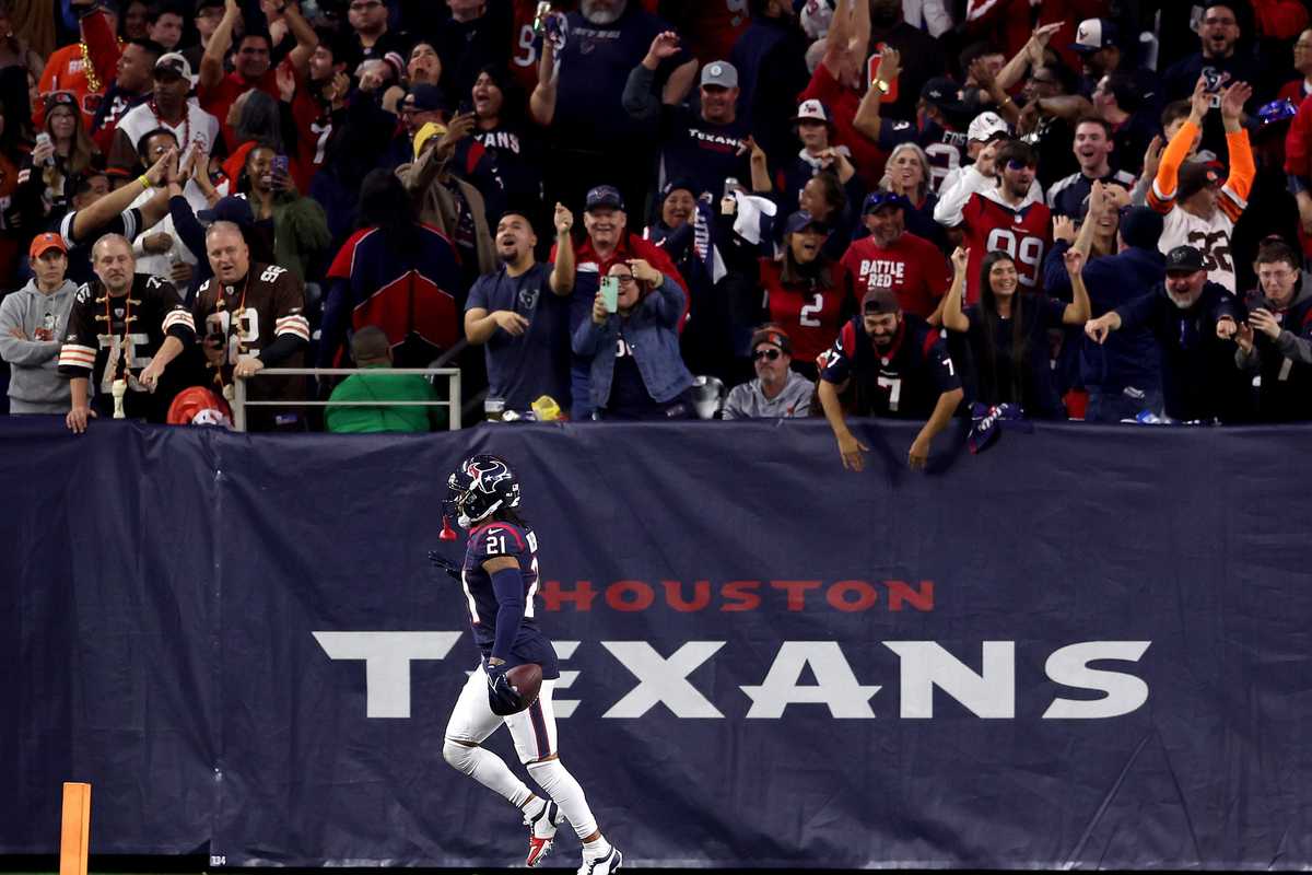 Deciphering the inconsistencies in latest Texans criticism