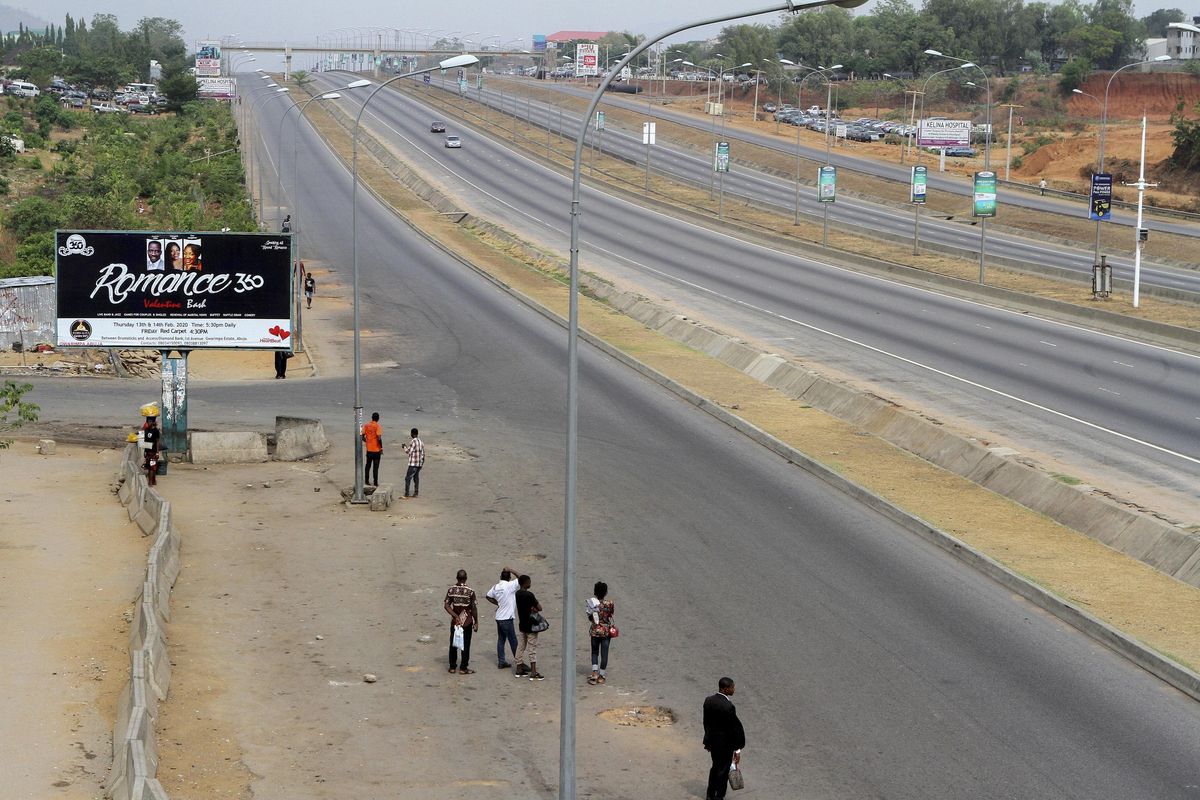 I criminali stranieri cercano l'oro in Nigeria