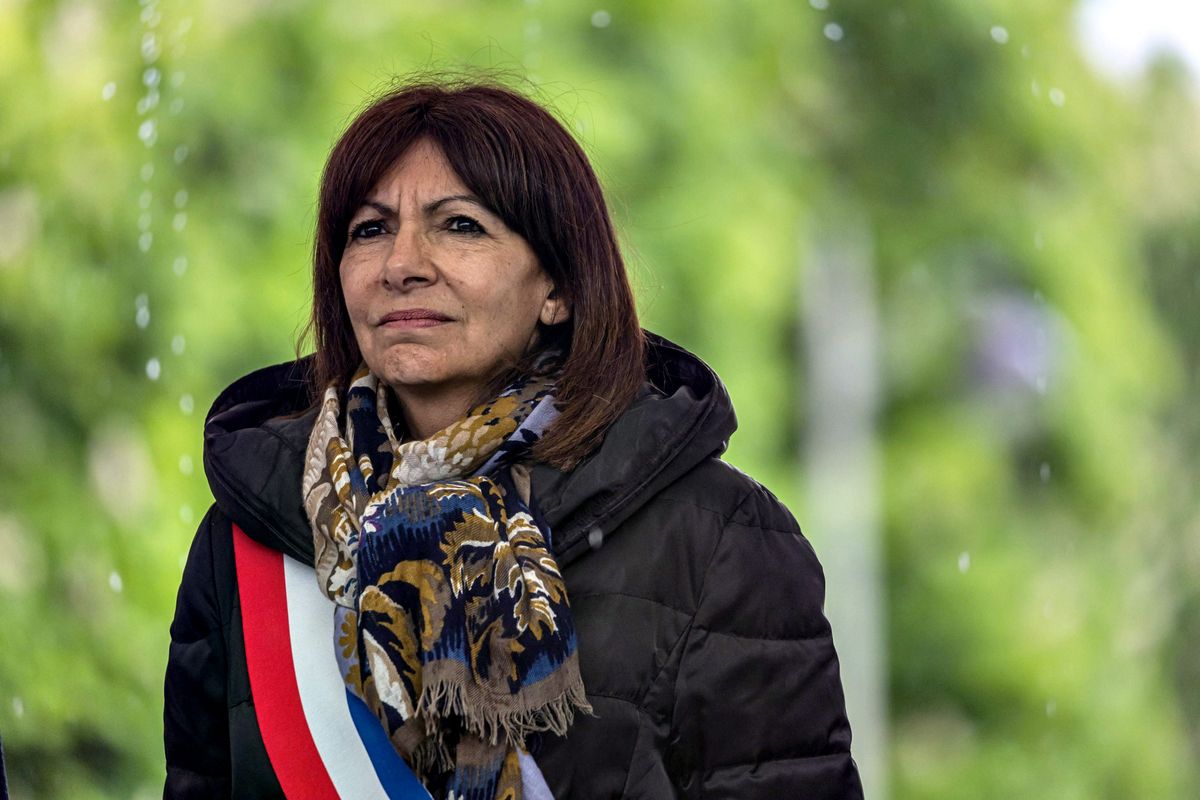 Il sindaco di Parigi toglie i finanziamenti alla scuola cattolica per vendetta politica