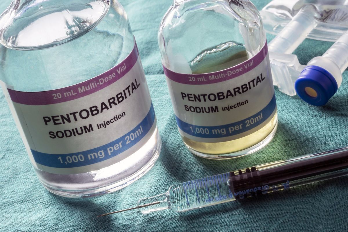 L’ipocrisia dei colossi del farmaco. No alla pena di morte, sì all’eutanasia