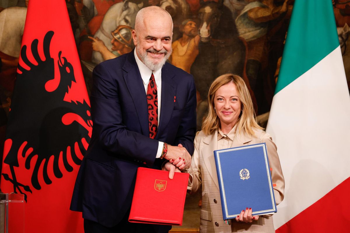 Disco verde dalla Consulta albanese. L’accordo con Roma supera il test