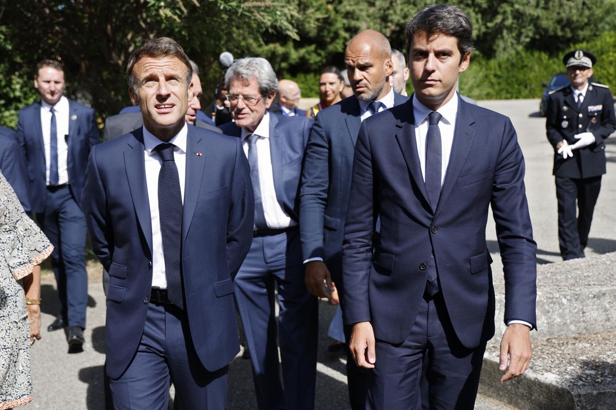 I trattori marciano pure in Spagna. Macron e Attal giustificano l’Europa