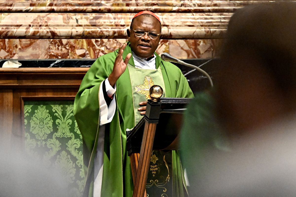 I vescovi dell’Africa smentiscono il Papa sulle benedizioni gay
