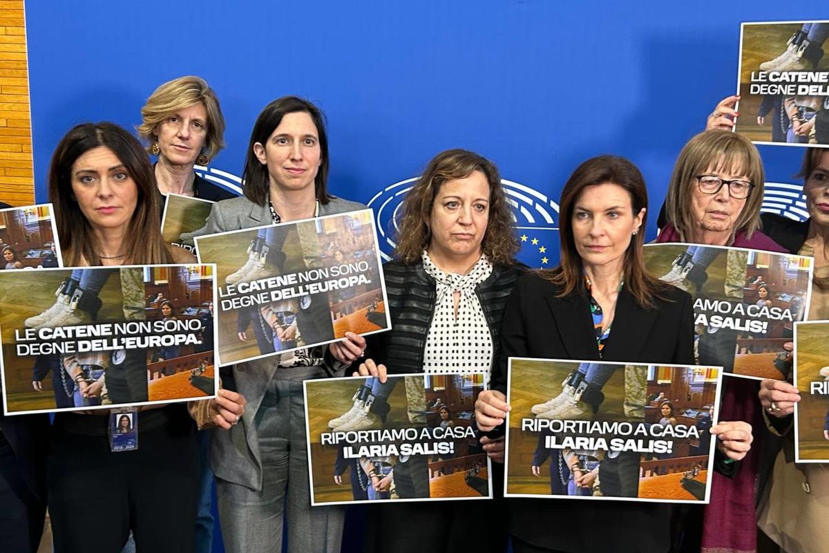 Gli eurosocialisti usano il caso Salis contro l’intesa tra Orbán e meloniani