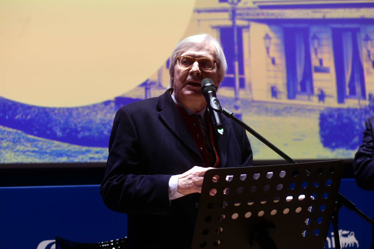 Caro Sgarbi, a te le poltrone non servono