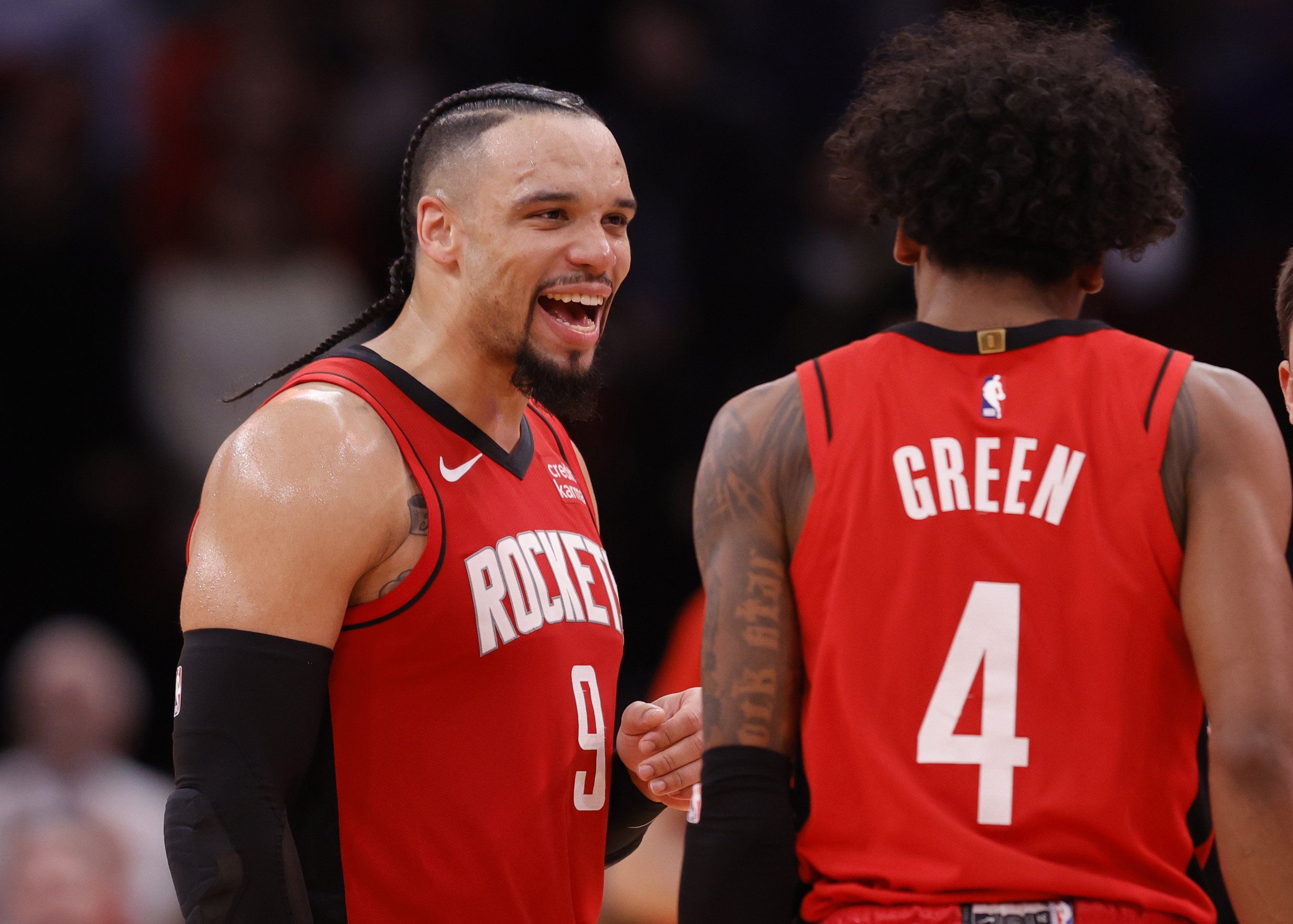 Controversial call fuels Houston Rockets victory over Knicks