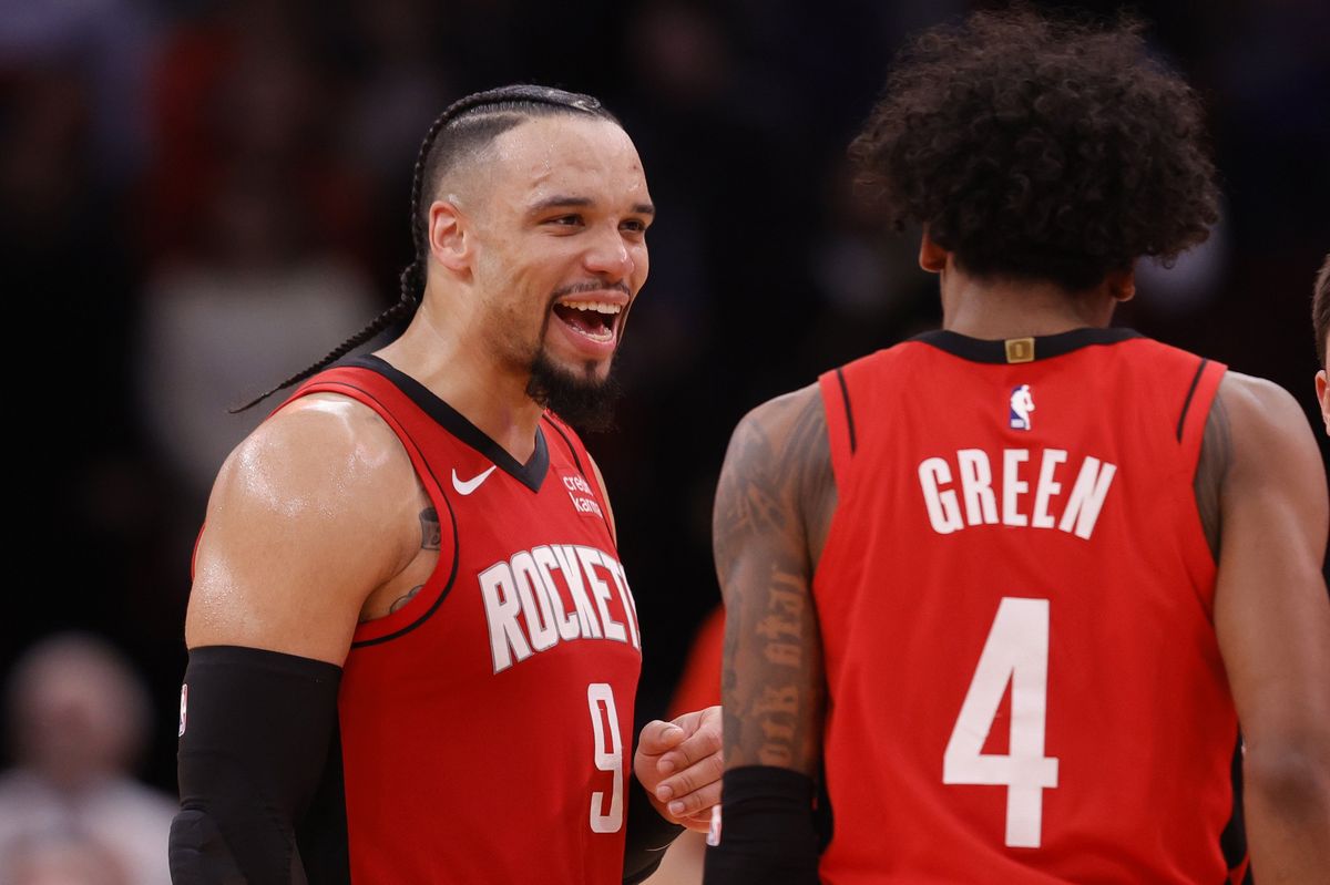 Controversial call fuels Houston Rockets victory over Knicks