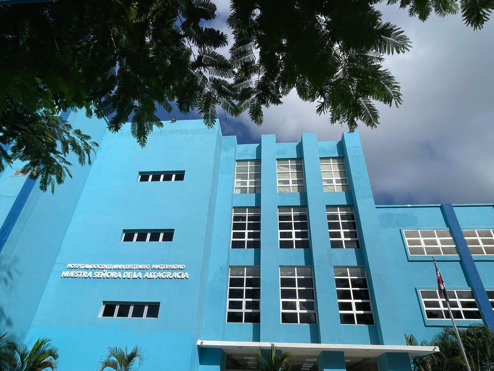 Image of the exterior of the Hospital Universitario Maternidad Nuestra Se\u00f1ora de la Altagracia