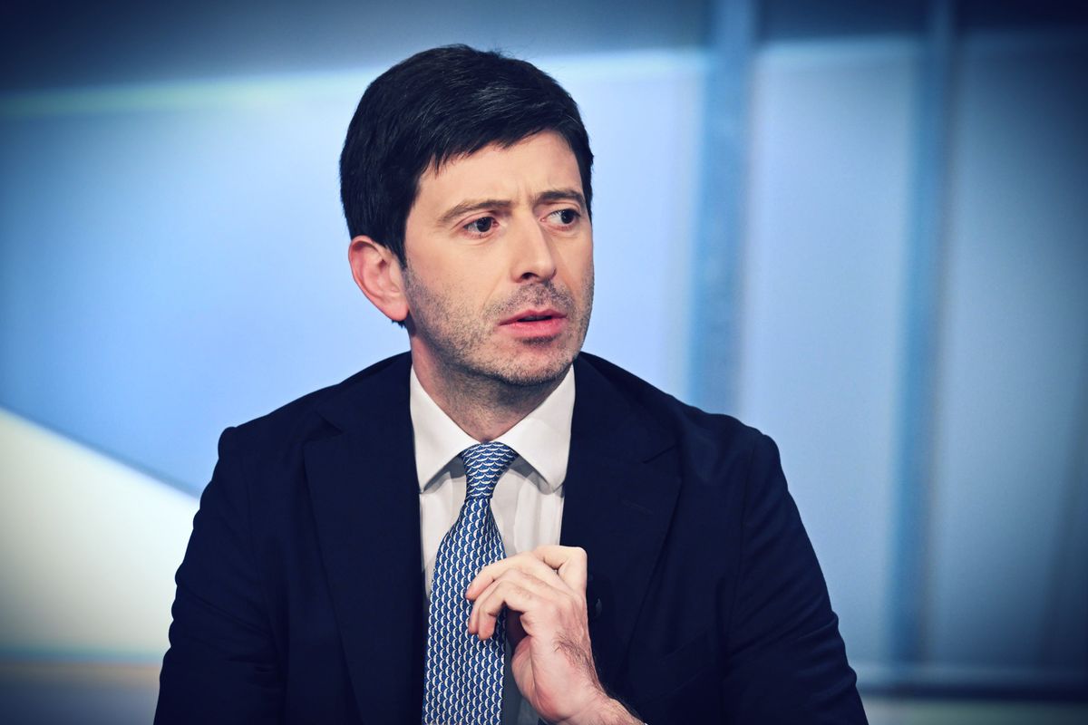 Speranza ignora le vittime. Ma lo aspetta il Parlamento