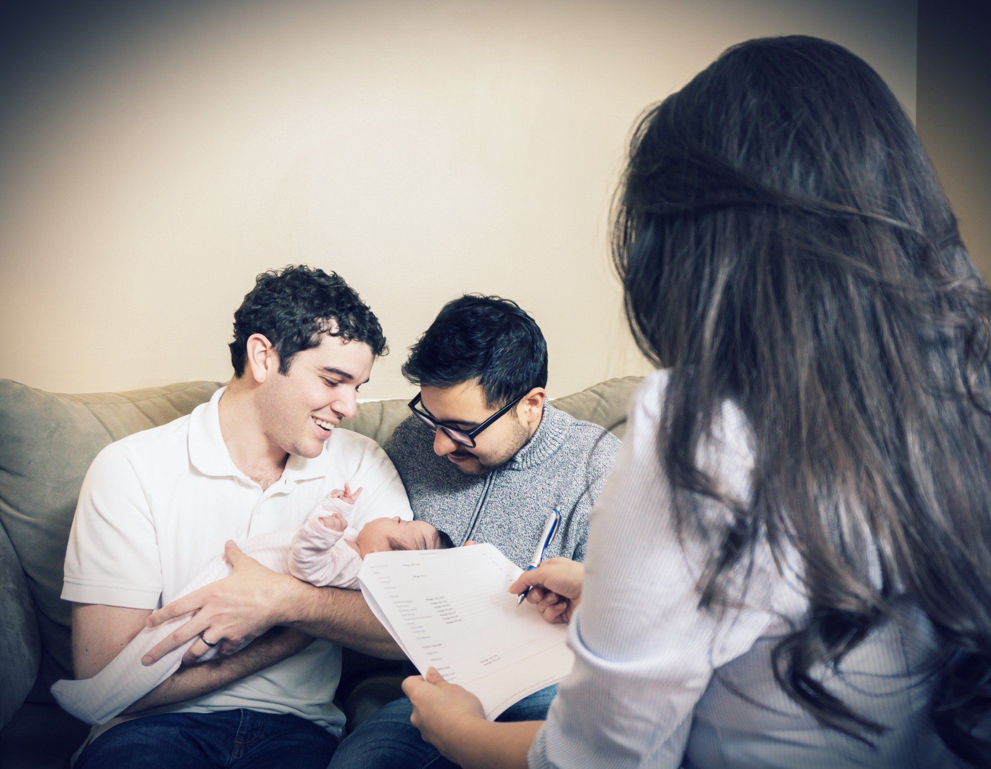 I magistrati aboliscono la normalità. Sui documenti tornano i genitori 1 e 2