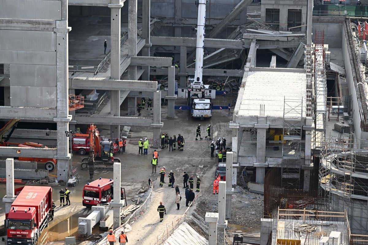 Crollo in cantiere a Firenze, almeno tre le vittime. E Landini incolpa il governo