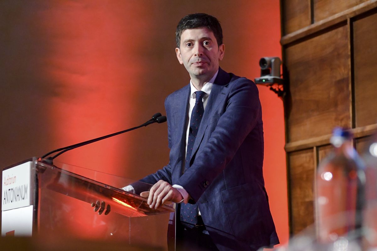 Gli infiltrati di Speranza al ministero della Salute