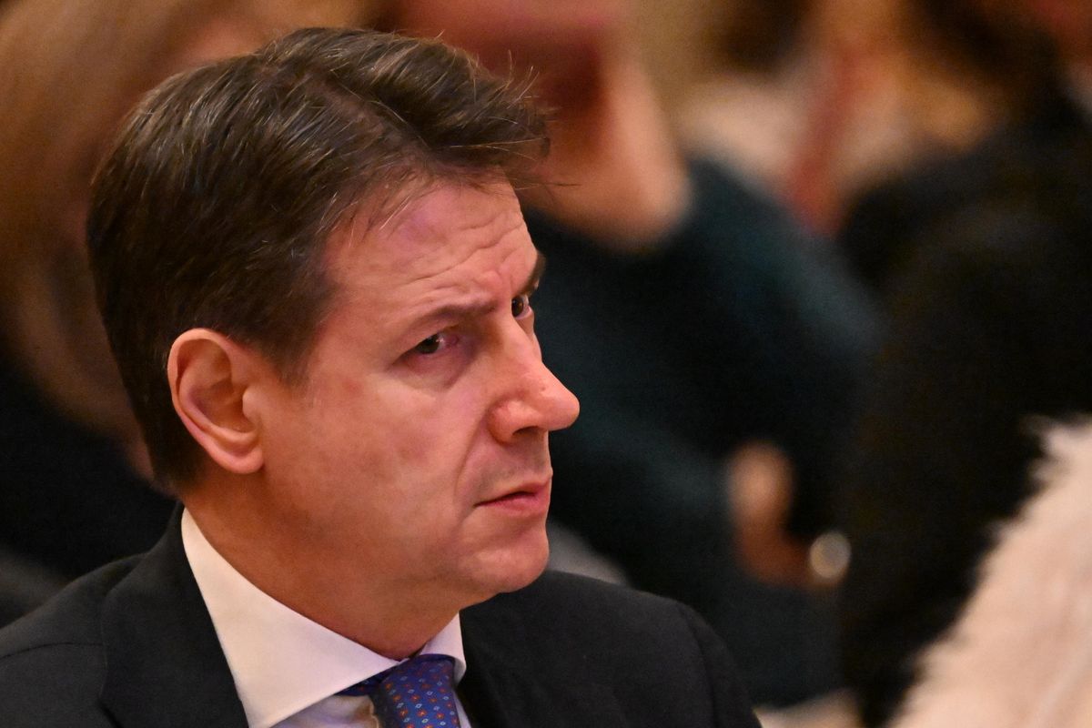 Superbonus horror: la politica deve cacciare Conte