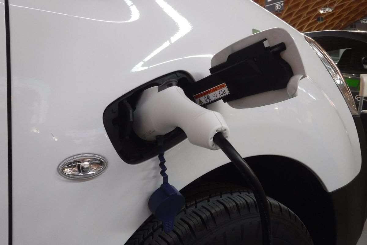 Con ricatti e incentivi finanziamo la nostra decadenza